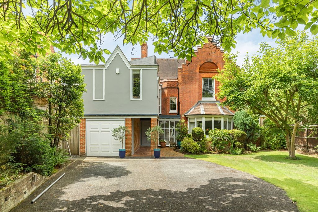 Property photo 1 of 17