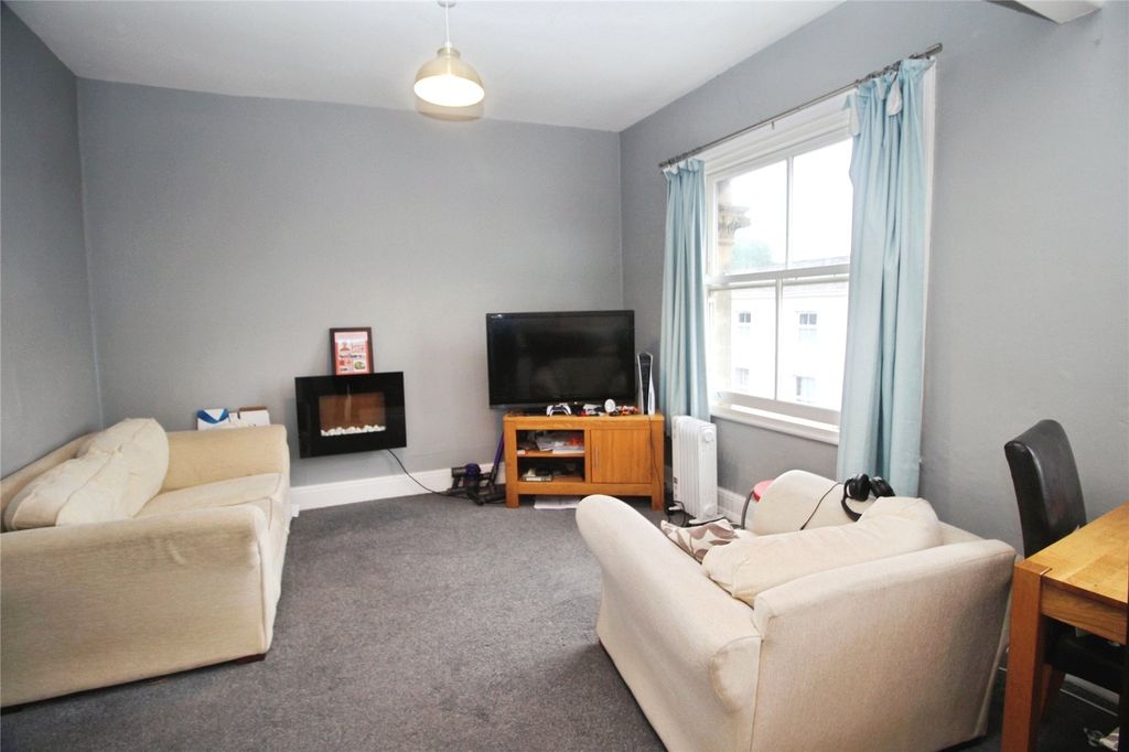 Property photo 2 of 9 Picture No. 09