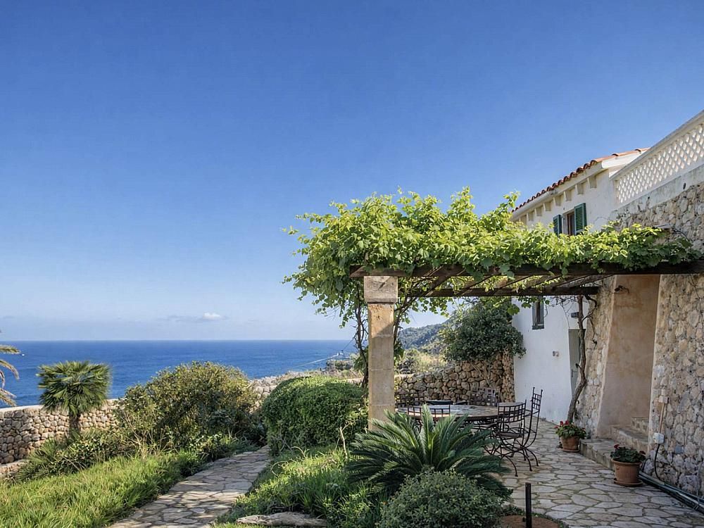 Property photo 3 of 25