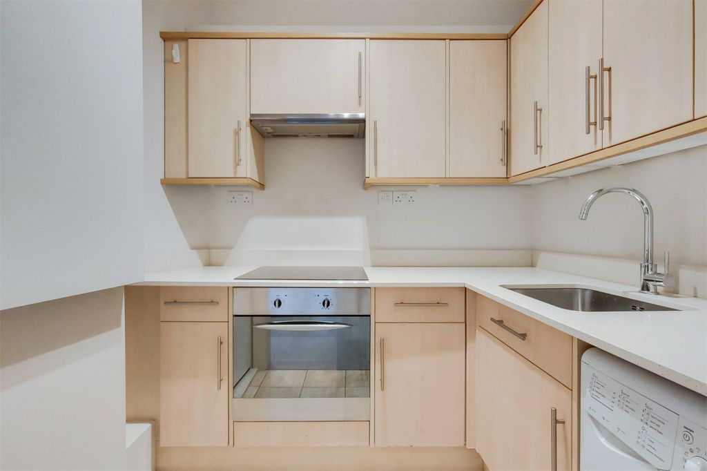 Property photo 3 of 11 Picture No. 15