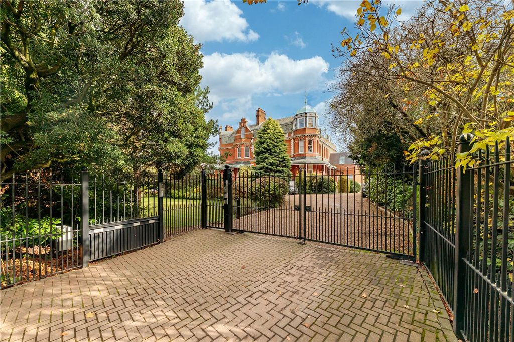 Property photo 1 of 14 Picture No. 17