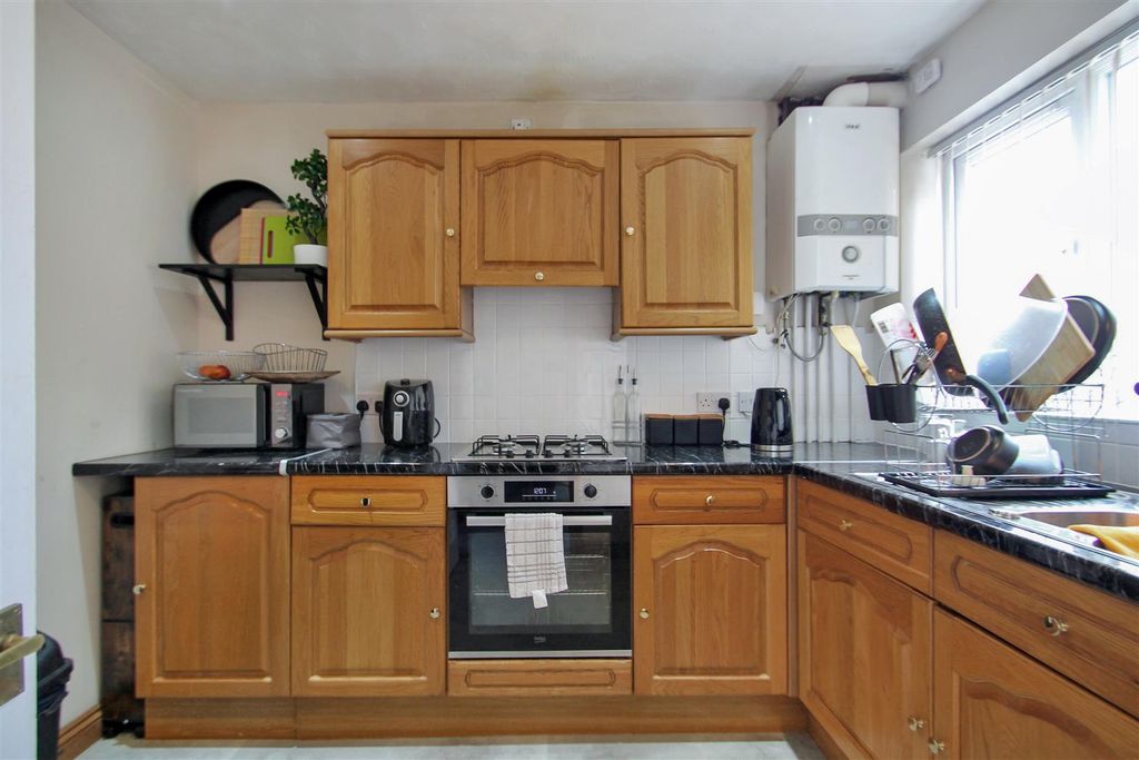 Property photo 3 of 12 Img_9923.Jpg