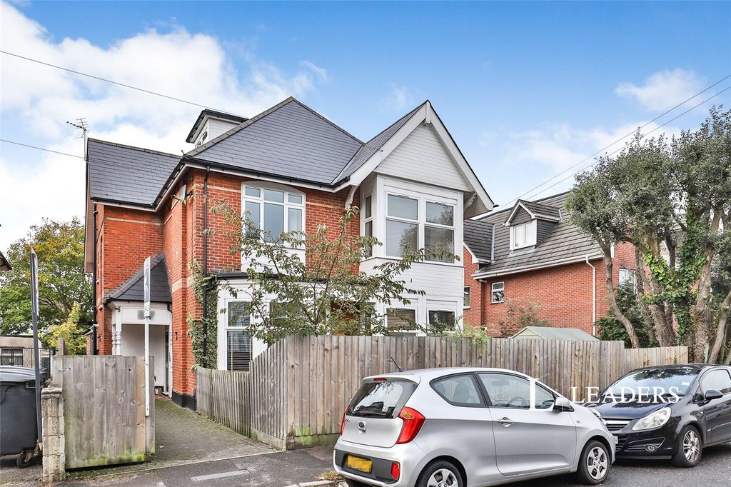 Property photo 1 of 10 Picture No. 01