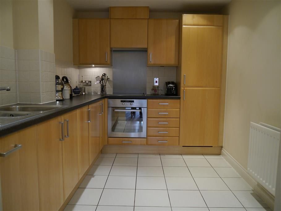 Property photo 3 of 7 Kitchen