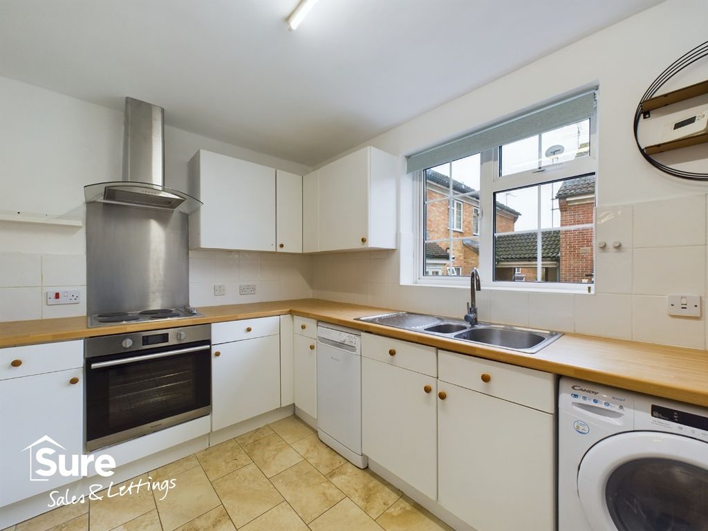 Property photo 2 of 15 3689563