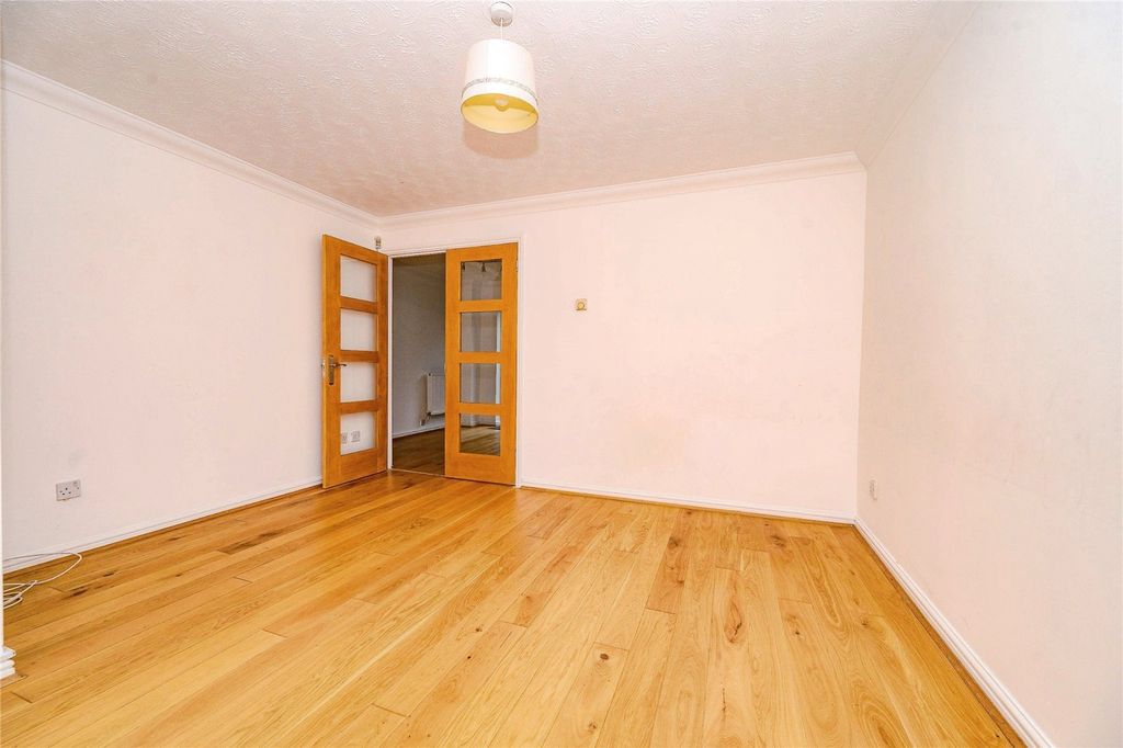 Property photo 3 of 15 Picture No. 23