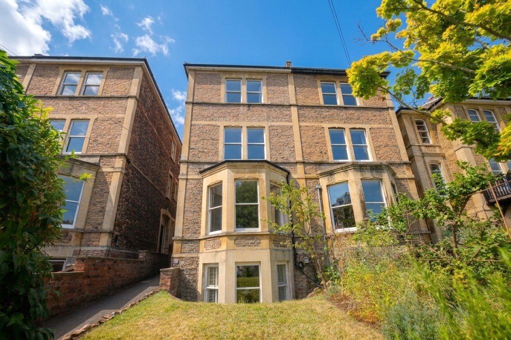 Property photo 3 of 11 Picture No. 44