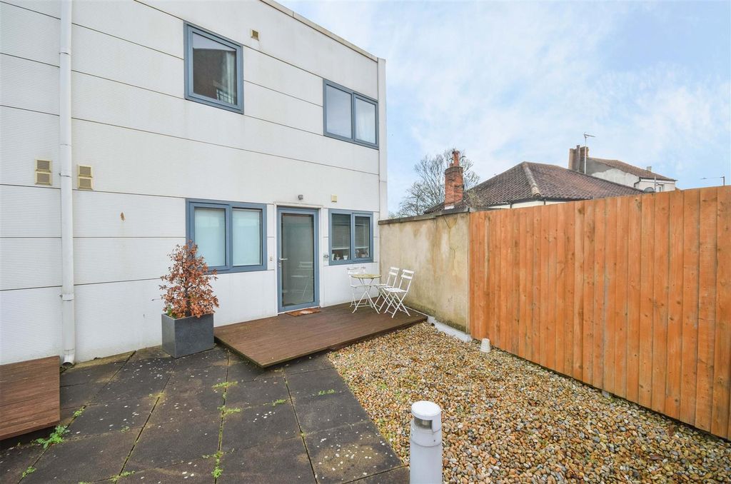 Property photo 2 of 10 2.Jpg