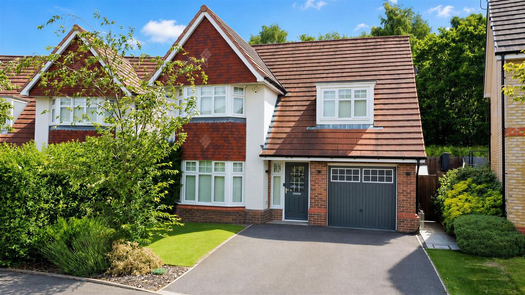 Property photo 1 of 33 Cherwell Avenue For Sale
