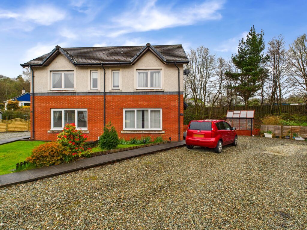 Property photo 1 of 18
