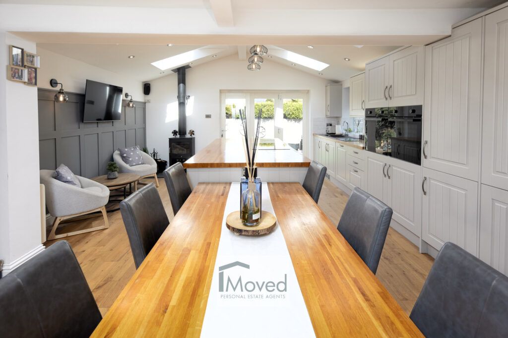 Property photo 2 of 28