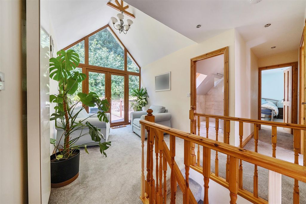 Property photo 3 of 25
