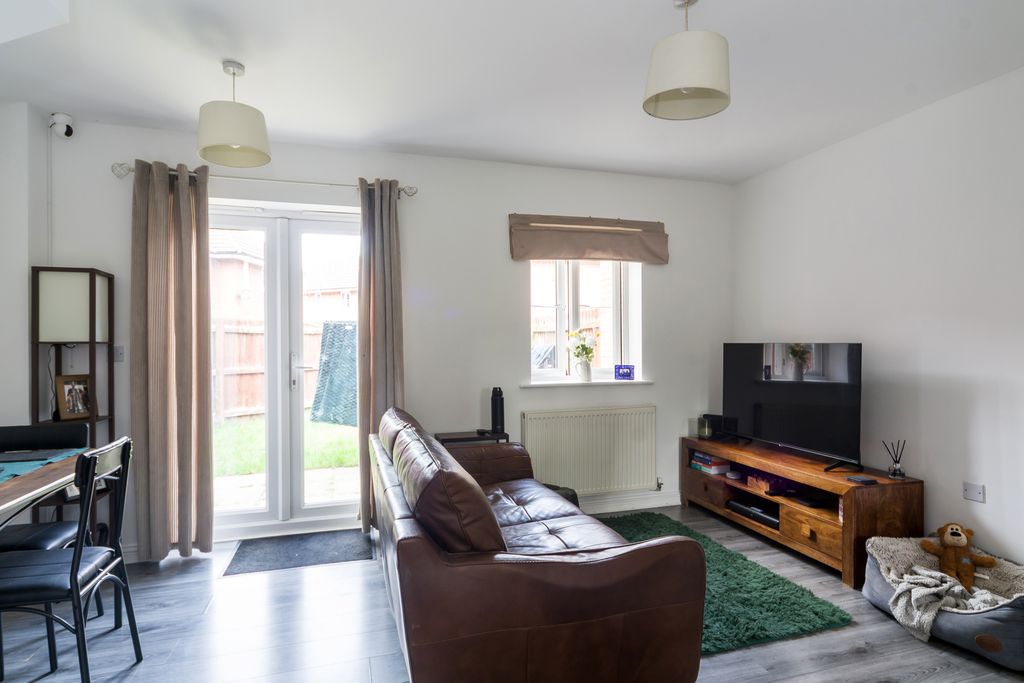 Property photo 2 of 38