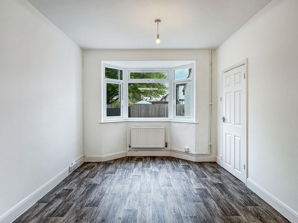 Property photo 3 of 7 c3d5E75Ed071d1Ca7Cbe02B424A5F71B975d3186.Jpg