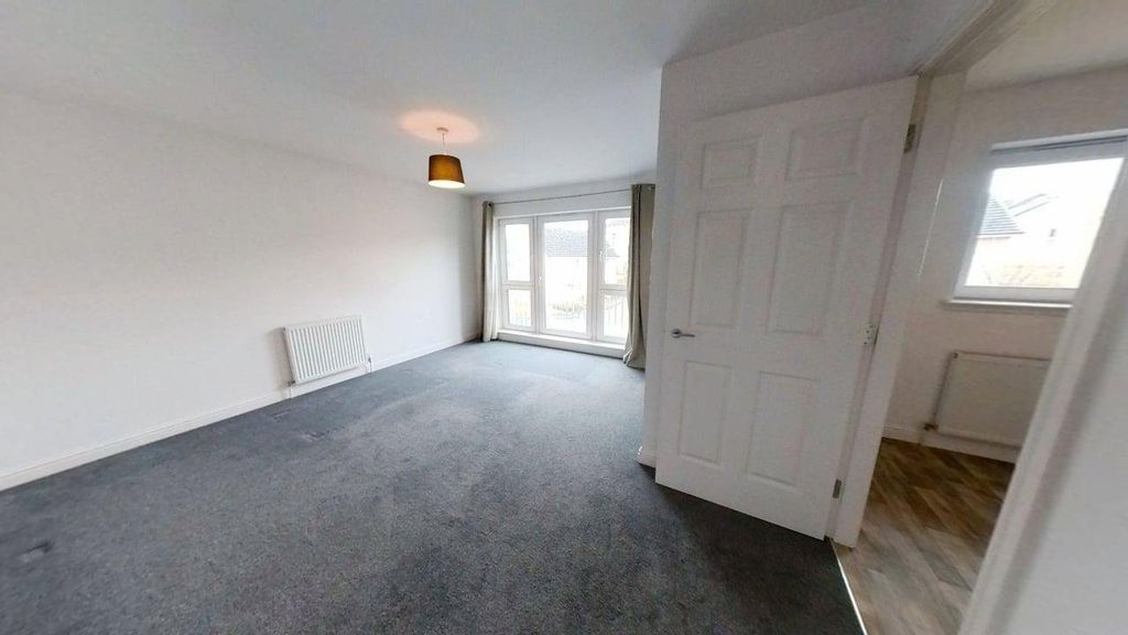 Property photo 3 of 8 Photo 3