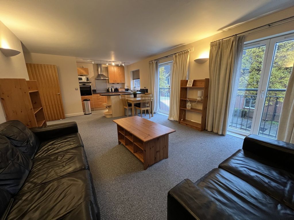 Property photo 3 of 11 Picture No. 32