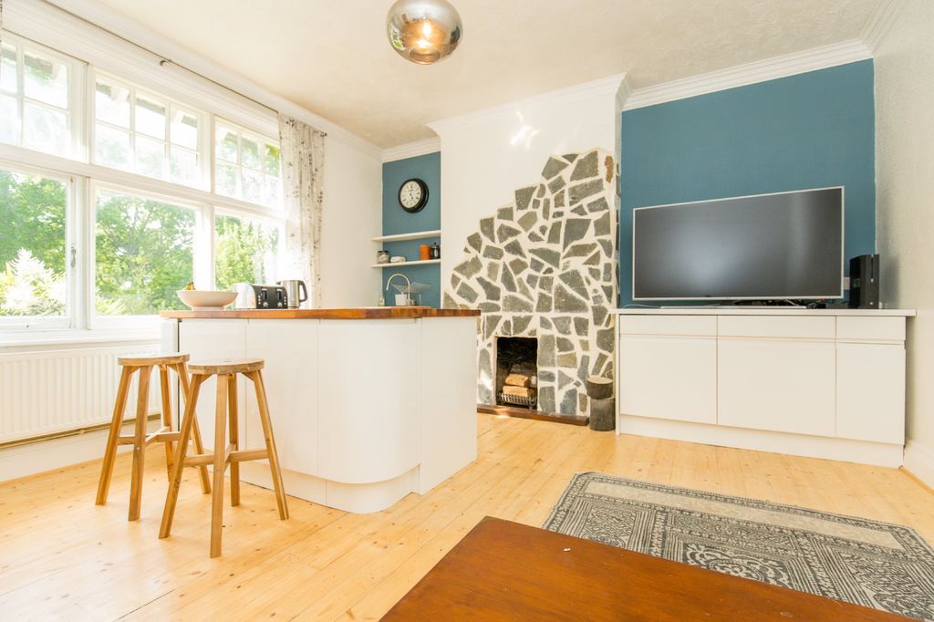 Property photo 2 of 15 2