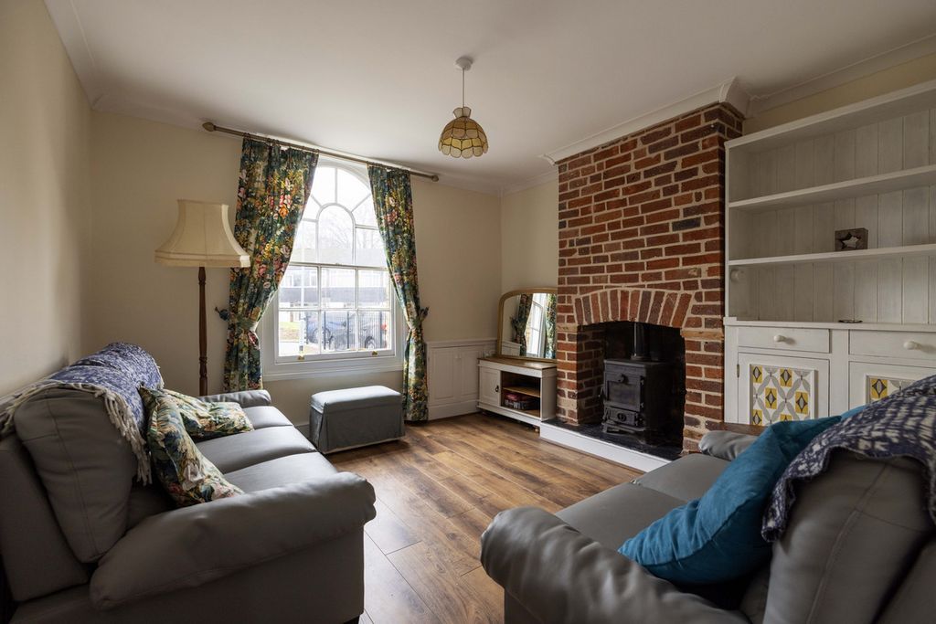 Property photo 3 of 14