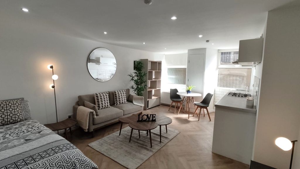 Property photo 3 of 3