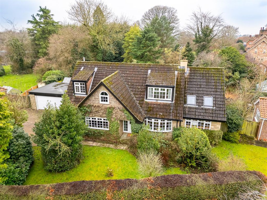 Property photo 1 of 23 External