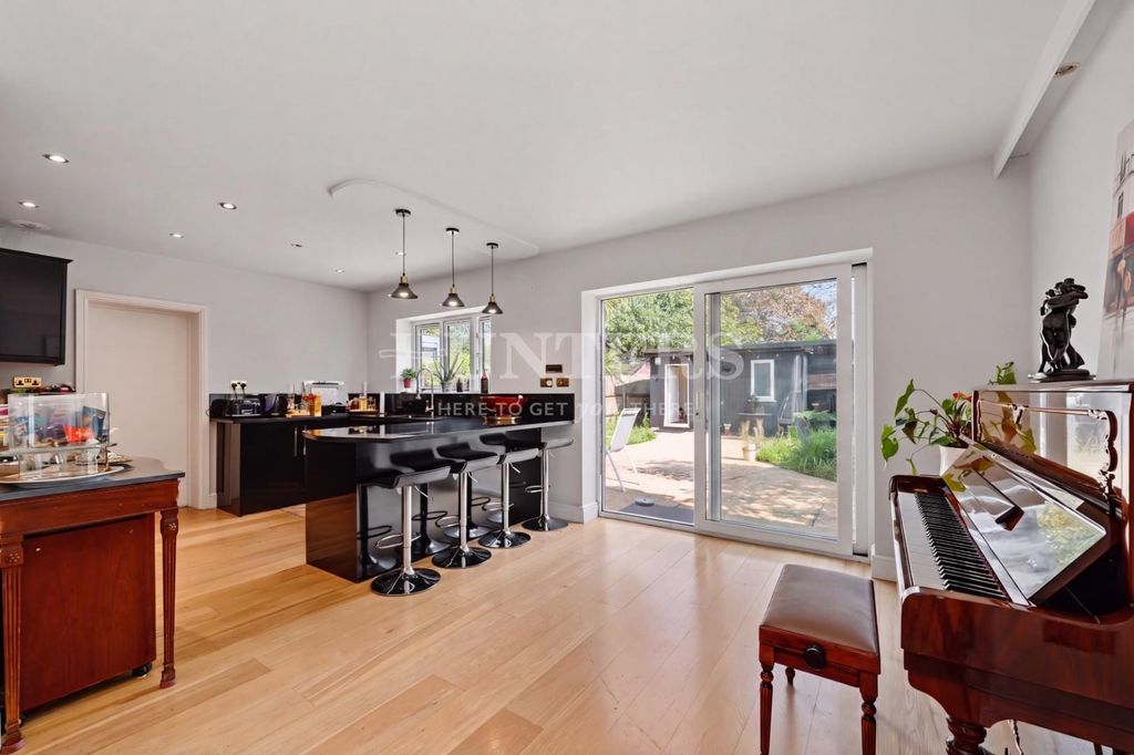 Property photo 3 of 15 Dining Room To Kitchen
