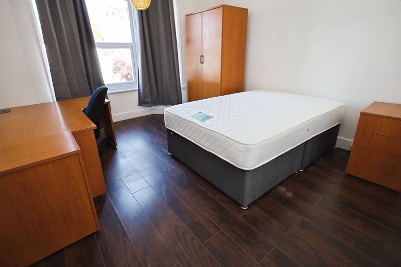 Additional image 11 of 8 bed detached house to rentAlma Road, Winton, Bournemouth BH9