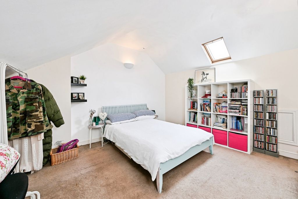 Property photo 2 of 17 Pbox-Img.Jpg