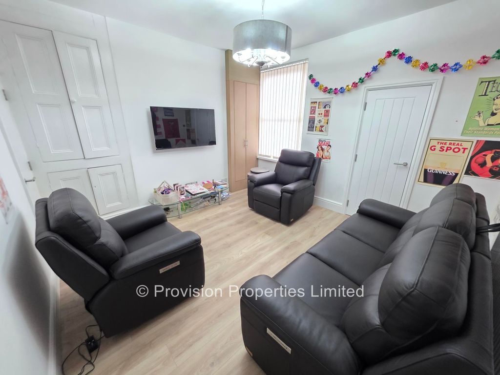 Property photo 1 of 13 Photo