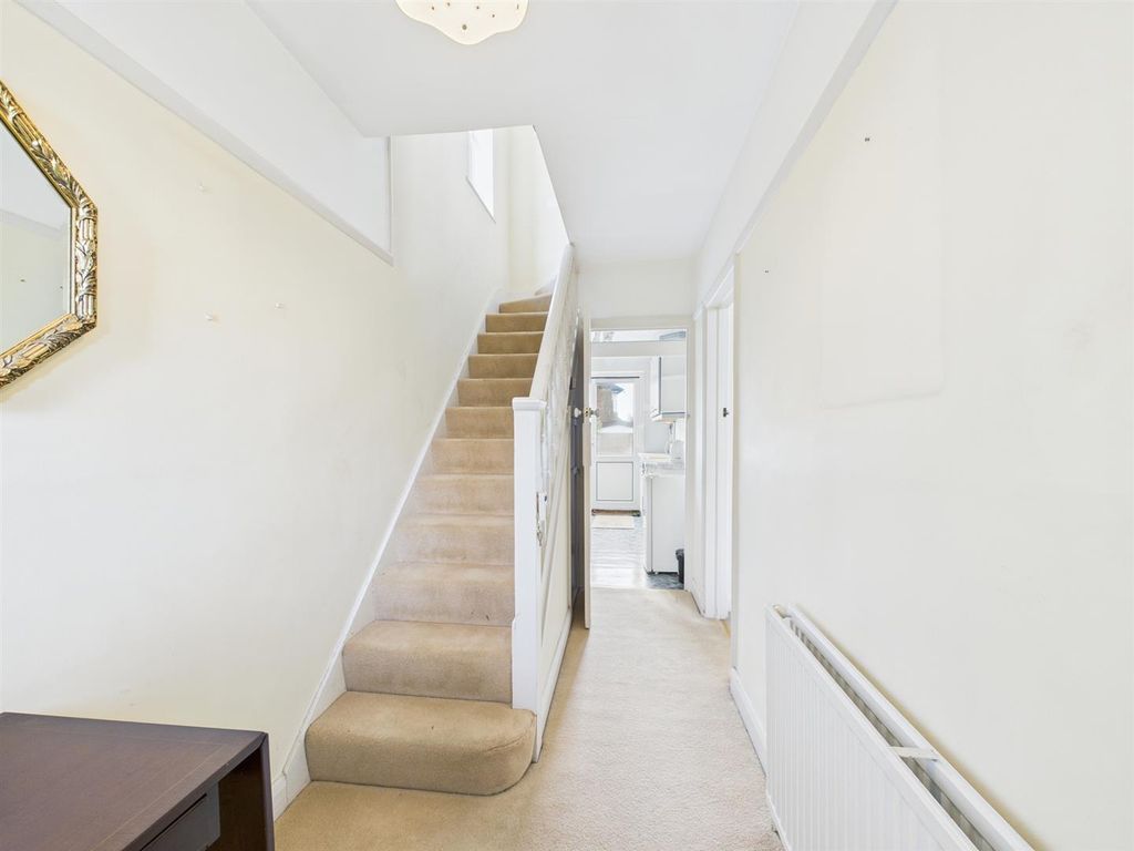 Property photo 2 of 14 Cam02885G0-Pr0355-Still001.Jpg