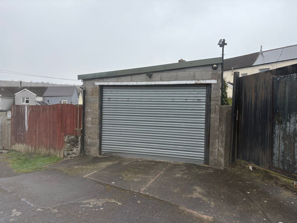 Property photo 2 of 2