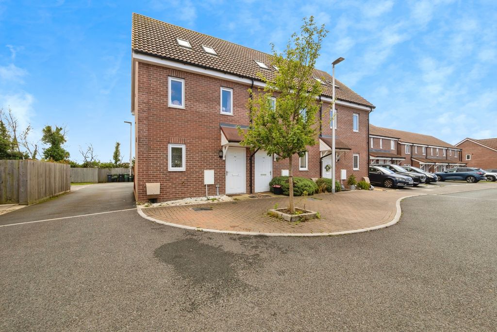 Property photo 1 of 16 Photo