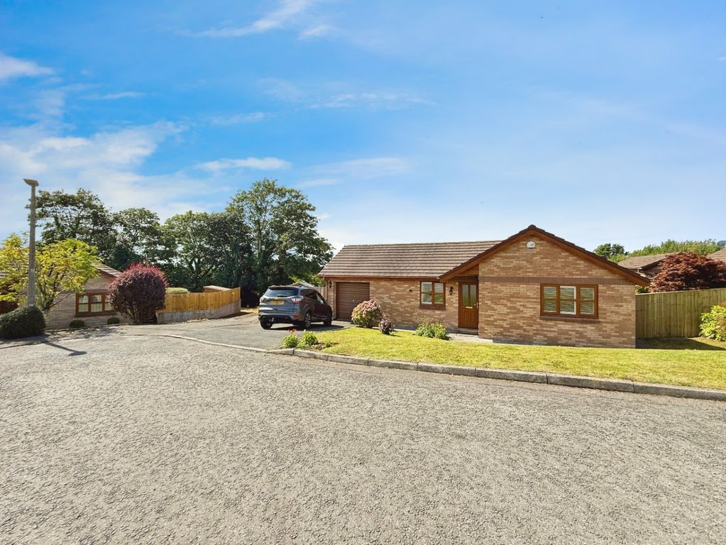 Property photo 2 of 29 4396234