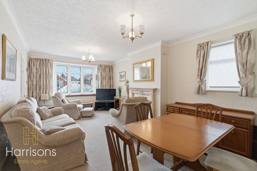 Property photo 2 of 27 4970126