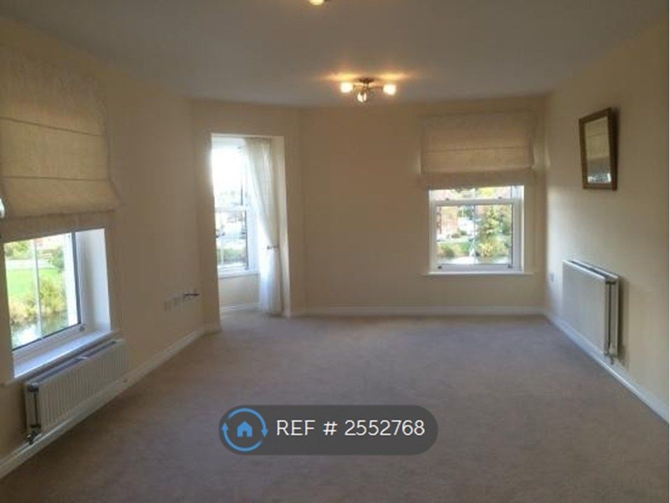 Property photo 2 of 9