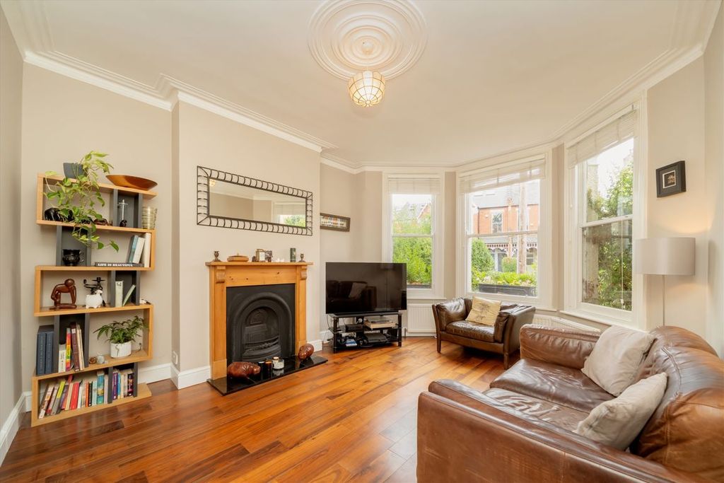 Property photo 2 of 7