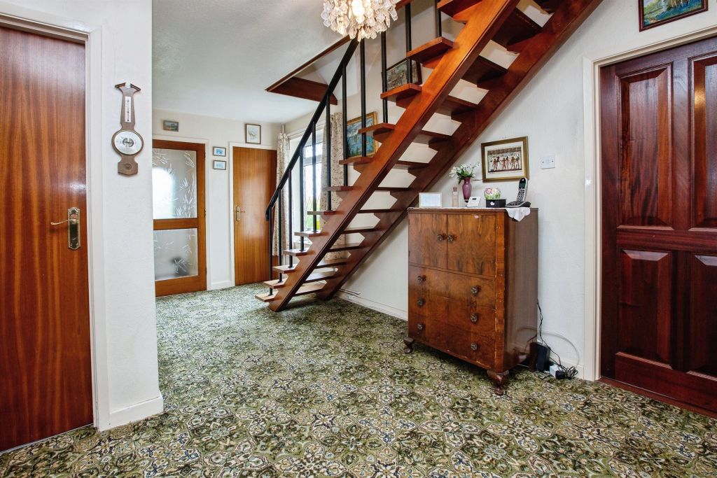 Property photo 2 of 24