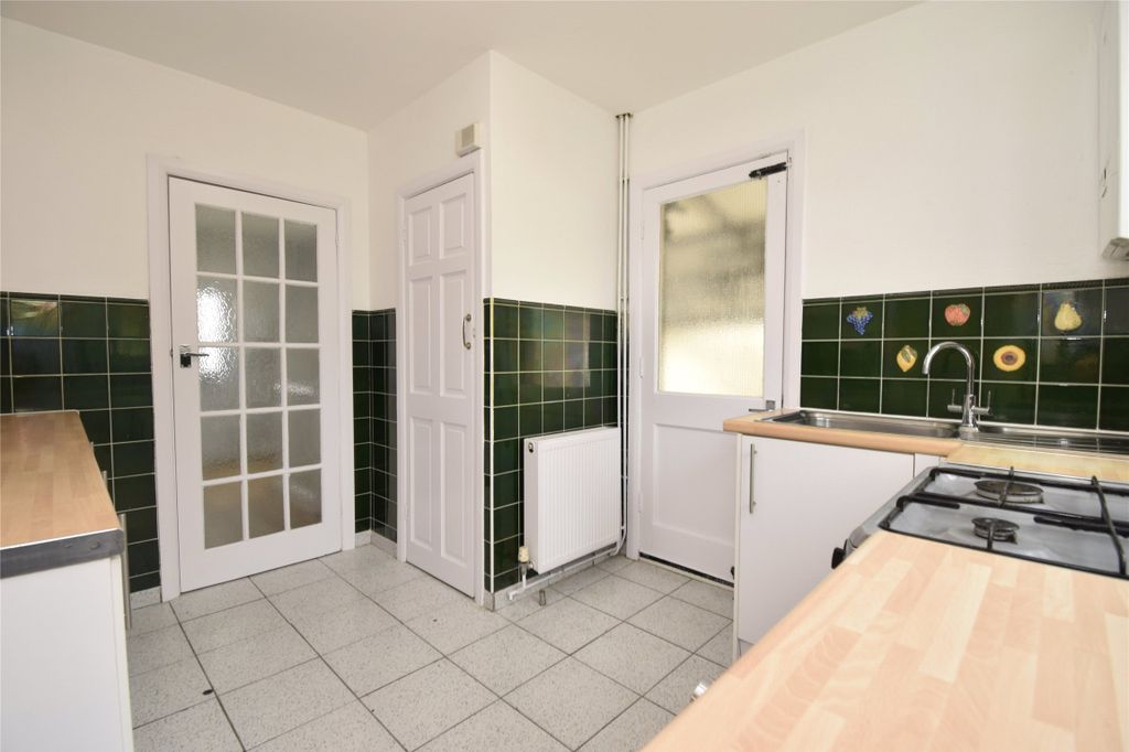 Property photo 2 of 17 Kitchen