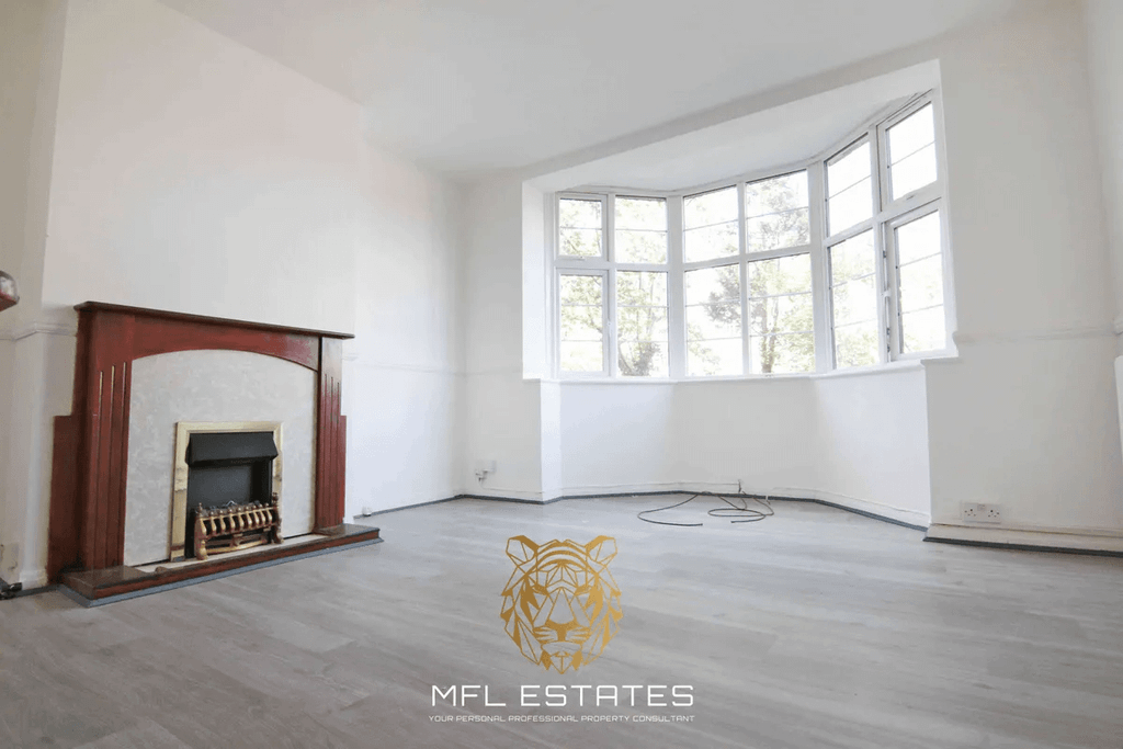 Property photo 1 of 8 Cecil Court, Addiscombe Road, Cr0 6Sn Draft