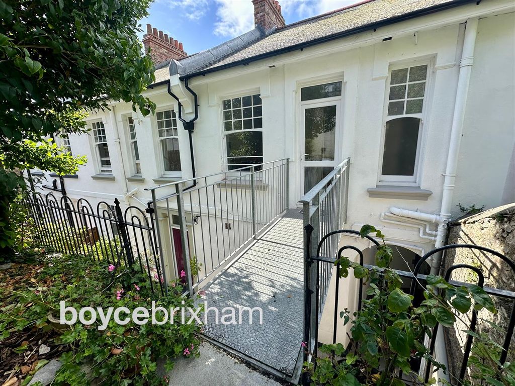 Property photo 1 of 14 Newwatermarkforonlinefront.Jpg