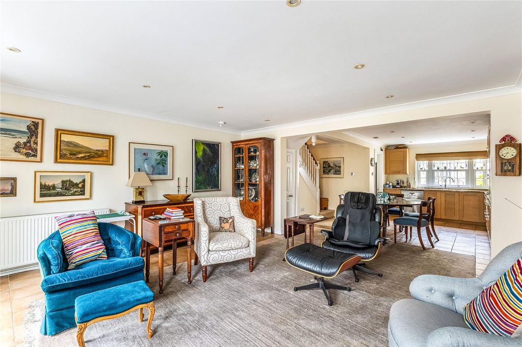 Property photo 3 of 16 Reception