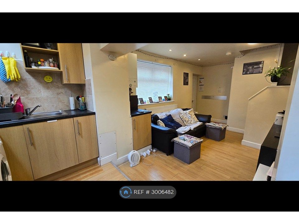 Property photo 3 of 28