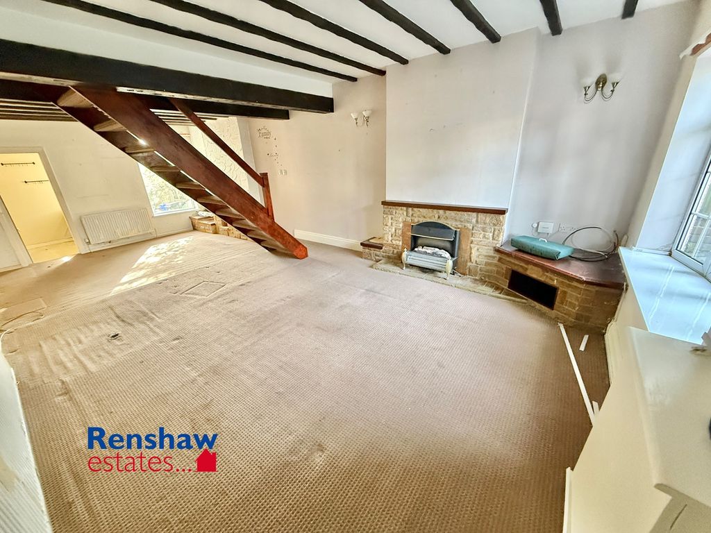 Property photo 2 of 12 L (1)