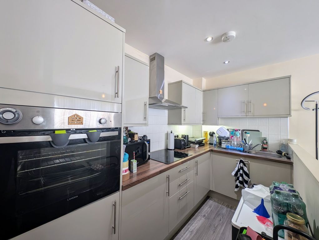 Property photo 2 of 14 Picture No. 21