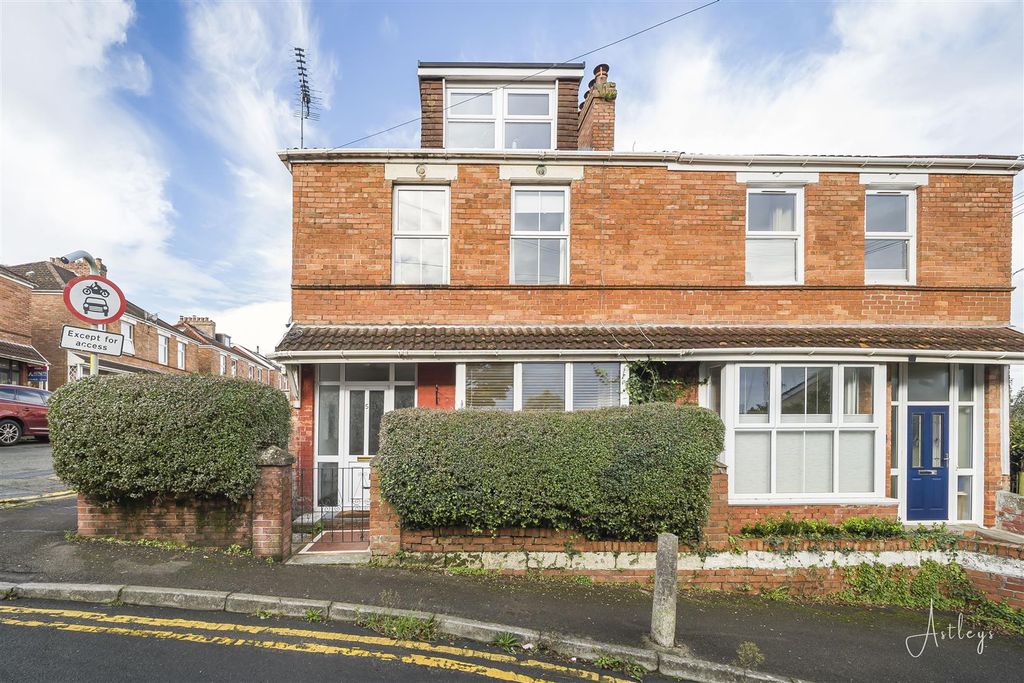 Property photo 1 of 24 15-P1291787.Jpg