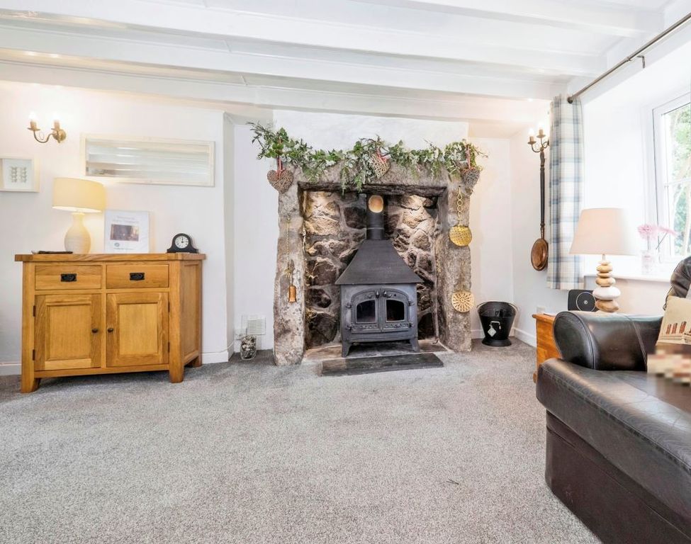 Property photo 3 of 7 Living Room 2