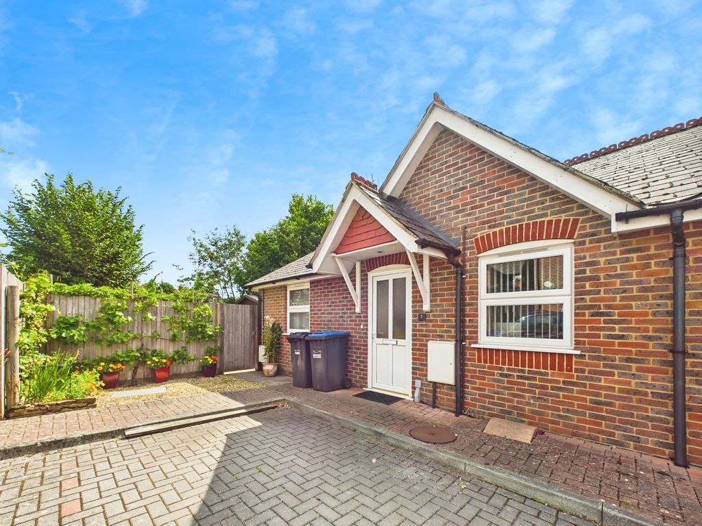 Property photo 1 of 25 01