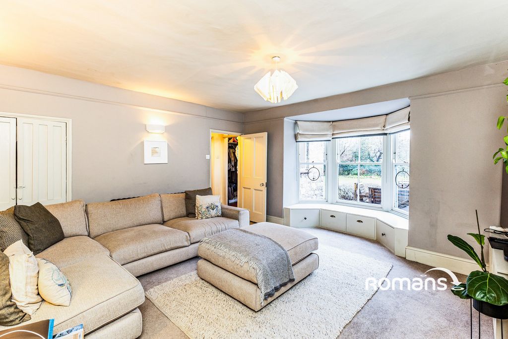 Property photo 2 of 16 Pbox-Img.Jpg