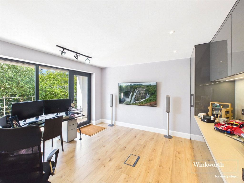 Additional image 18 of 7 bed detached house for saleNewbury Road, Headley, Thatcham, Hampshire RG19