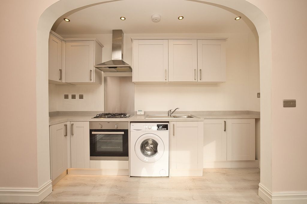 Property photo 2 of 6 Picture 2