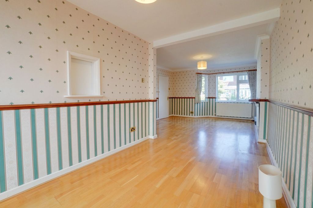Property photo 2 of 22
